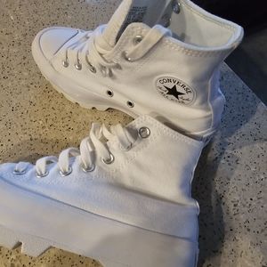 Converse All Stars Canvas White Hightops Woman or child